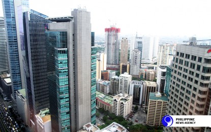 <p><strong>MAKATI CBD</strong>. Makati central business district is home to bulk of offices spaces in the country. The office market in the Philippines is expected to further recover this year as employees are ordered to return to their workplaces. <em>(File photo)</em></p>